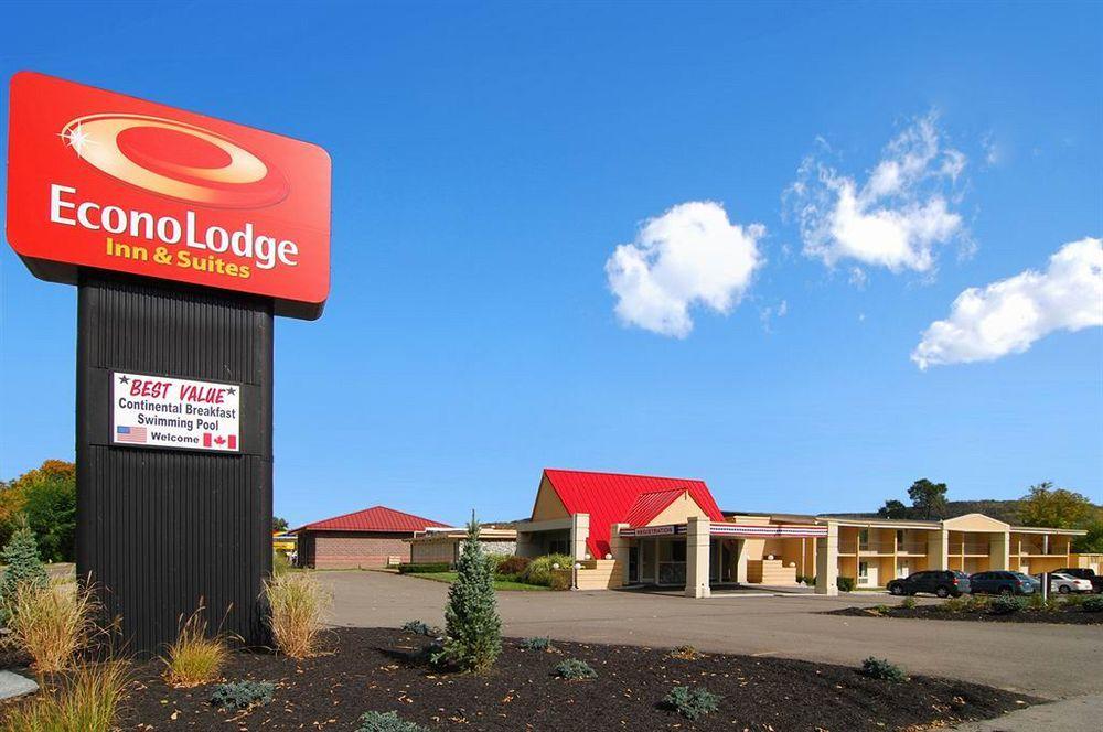 Econo Lodge Inn & Suites Binghamton Exteriör bild